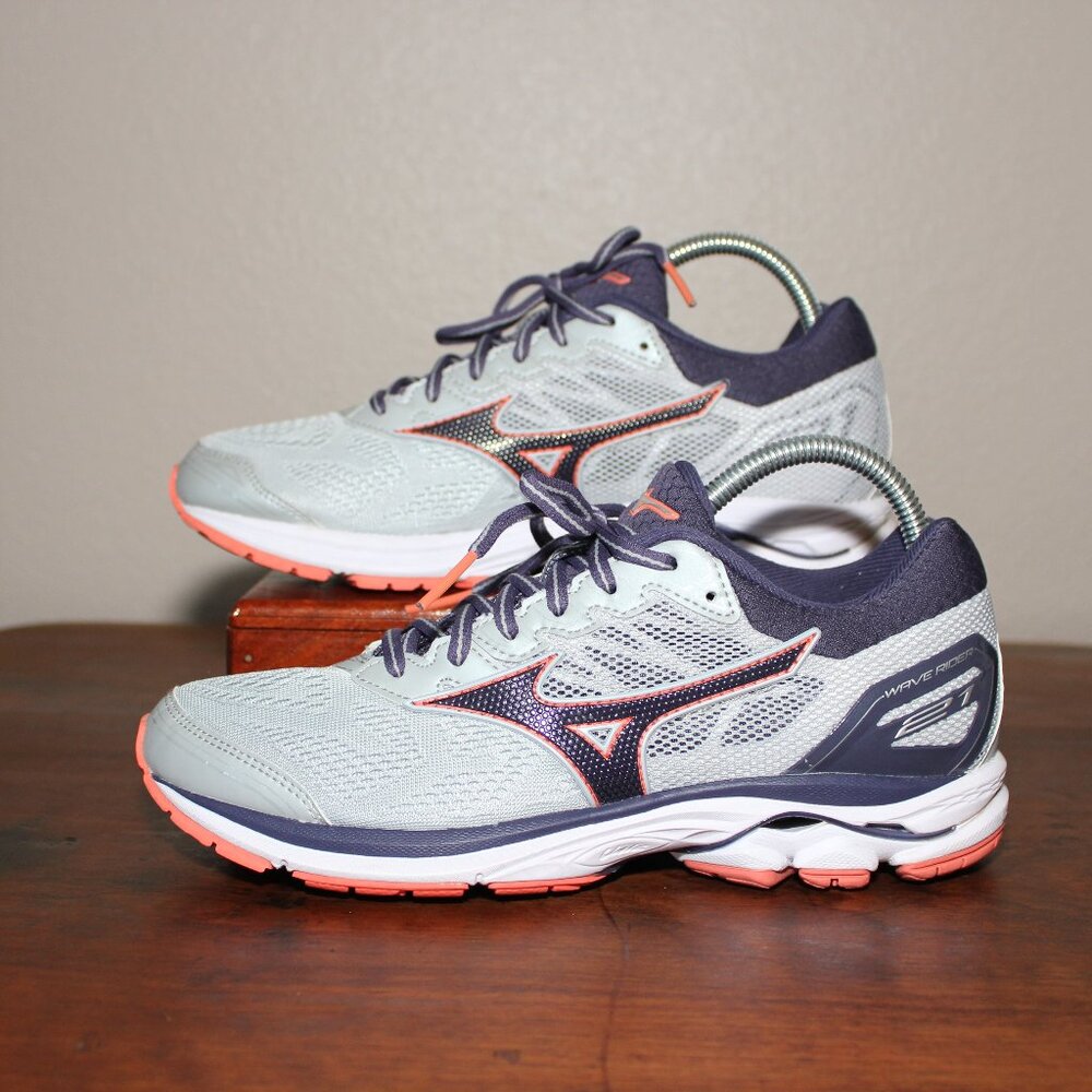 Mizuno Women's Athletic Shoes - Gray and Purple